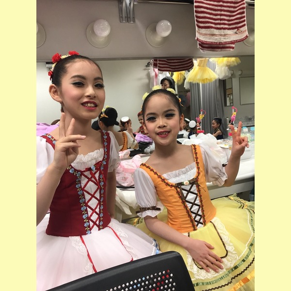 2017年スタジオパフォーマンス　控室の様子　杉並区高円寺のハナバレエスクール